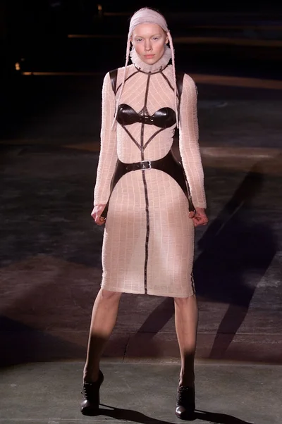 Look 11